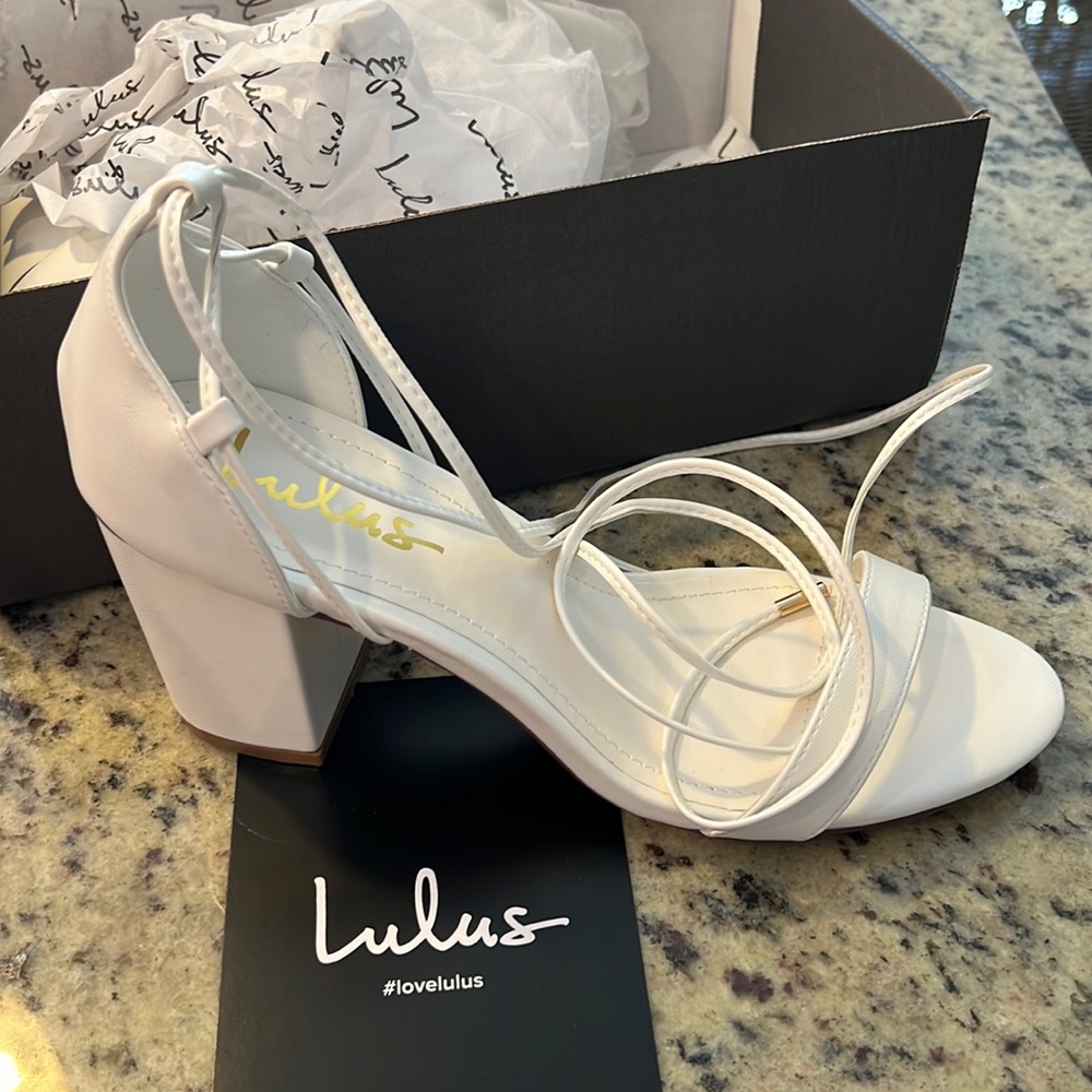 Lulus white lace up shoe